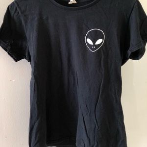 Women’s black alien head shirt